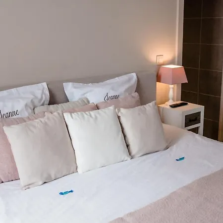 住宿加早餐酒店 Jeanne 3*